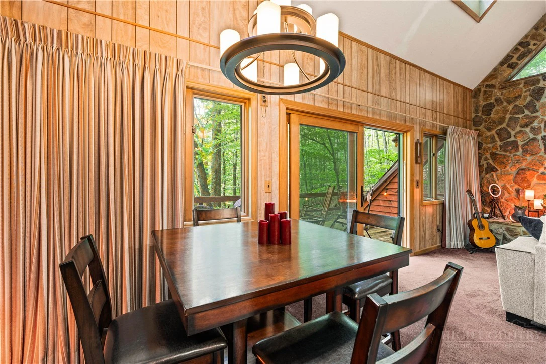 Image number 14 for the current listing