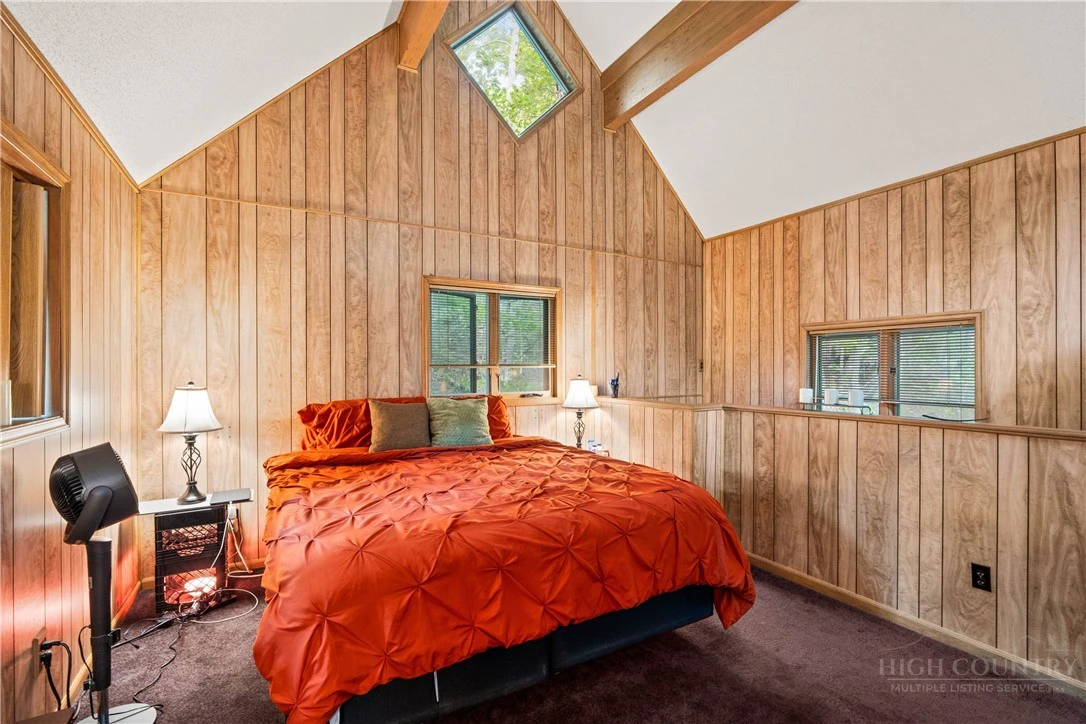 Image number 12 for the current listing
