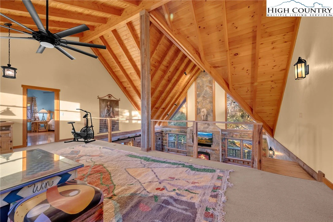 Image number 9 for the current listing