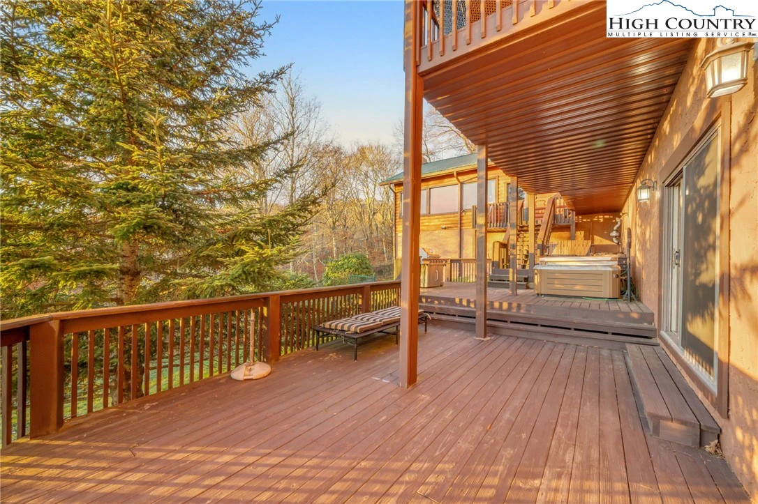 Image number 20 for the current listing