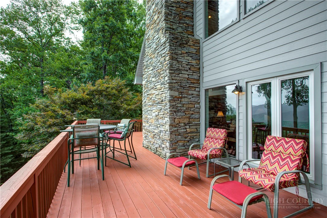 Image number 7 for the current listing
