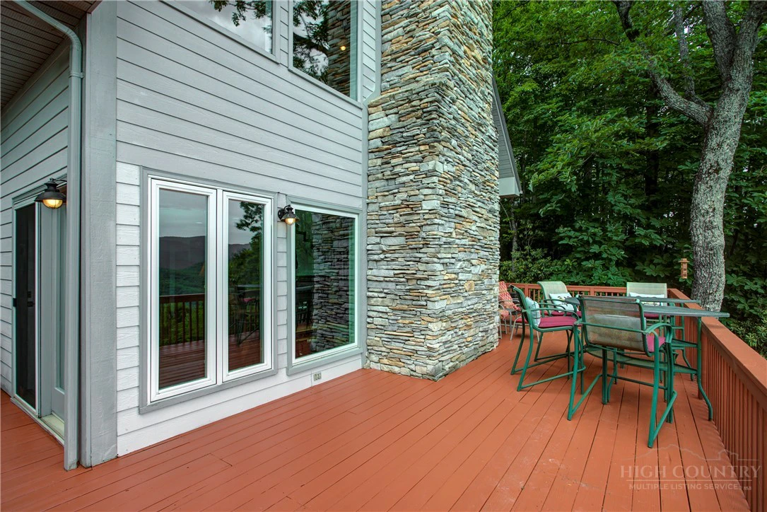 Image number 8 for the current listing
