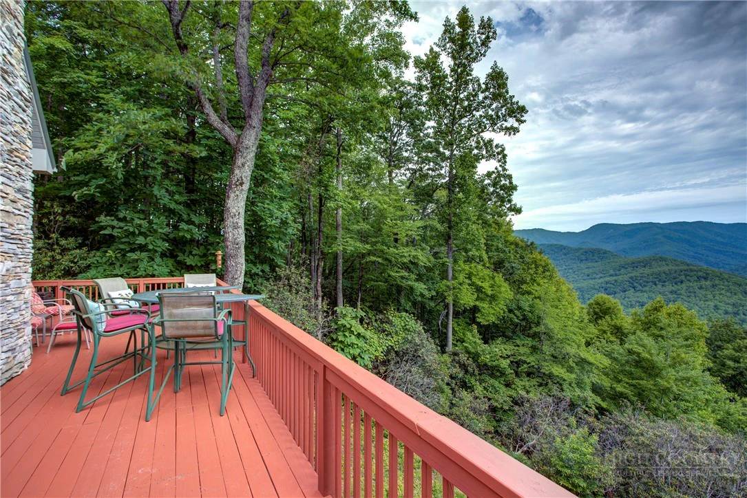 Image number 11 for the current listing