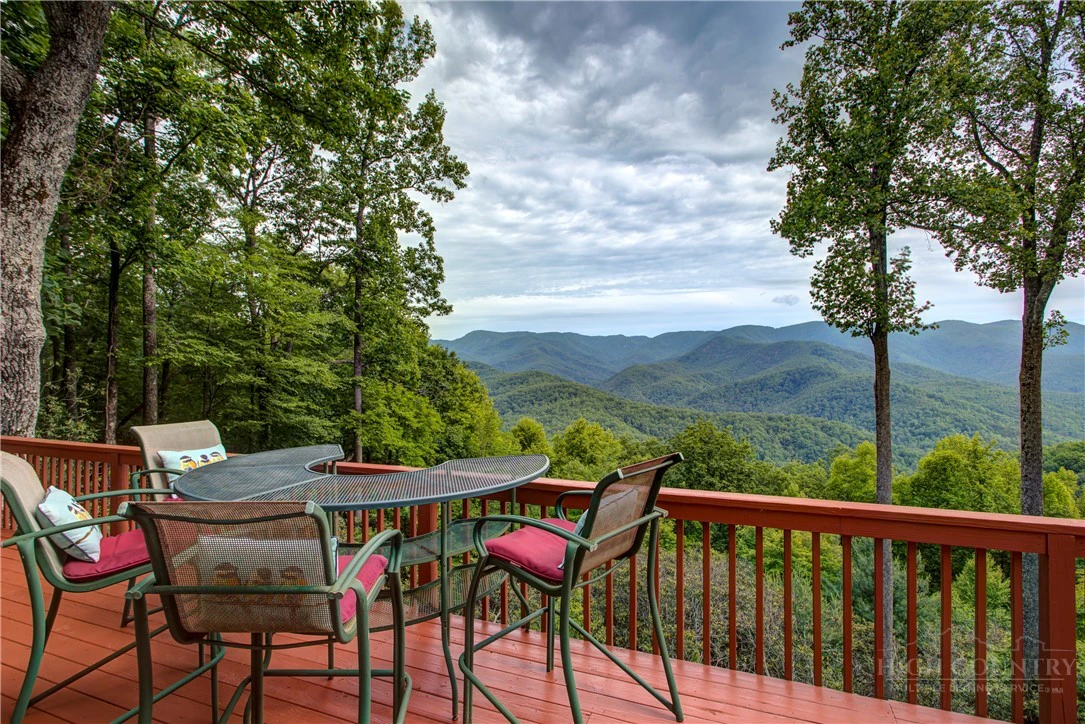 Image number 13 for the current listing