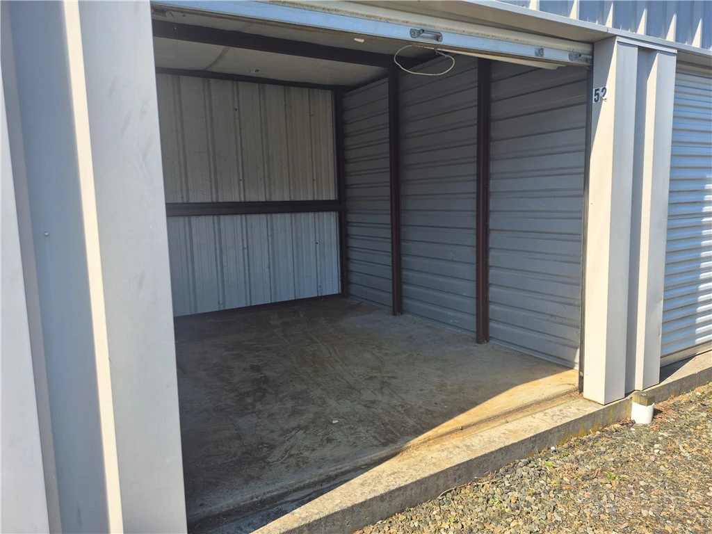 Image number 2 for the current listing