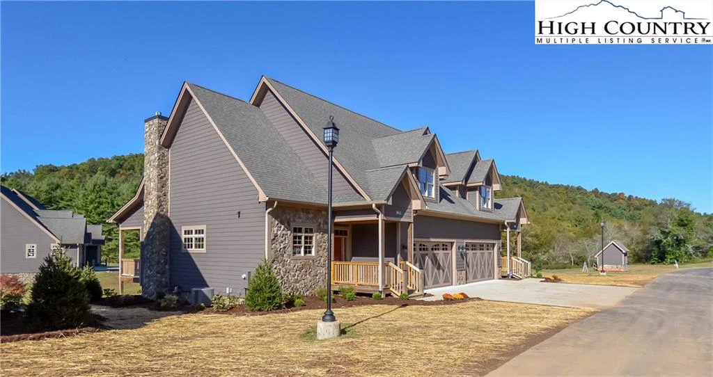 Image number 19 for the current listing