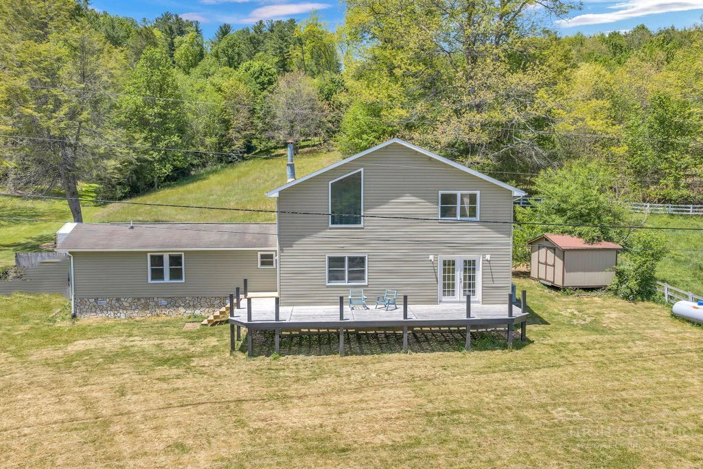 Image number 1 for the current listing