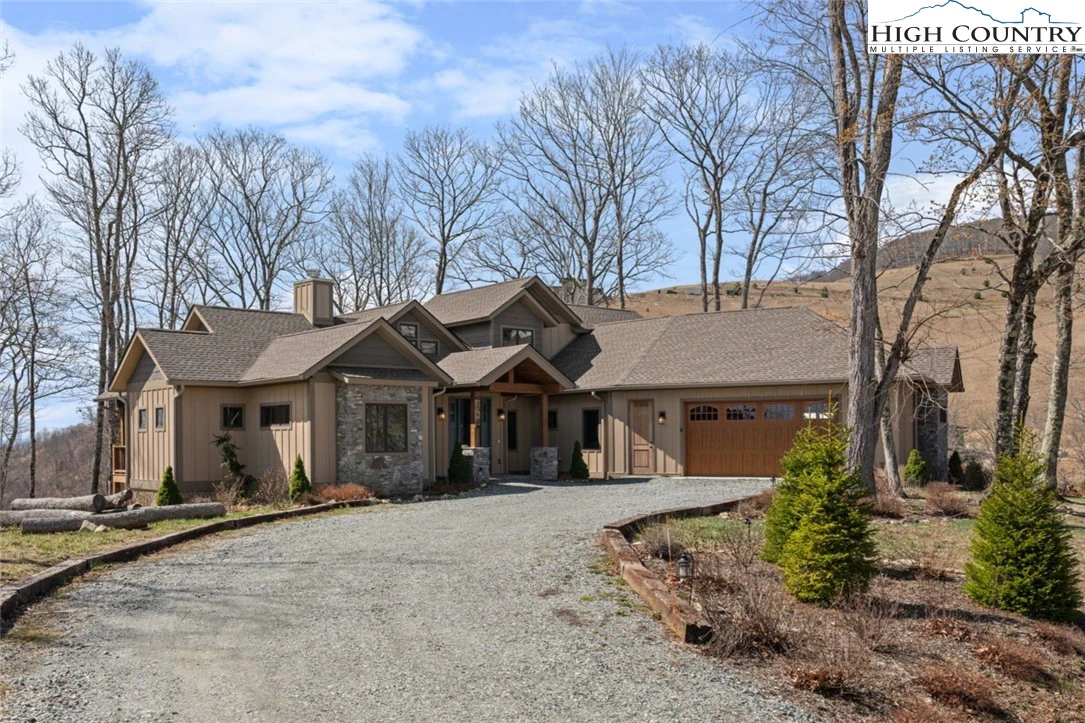 Image number 1 for the current listing