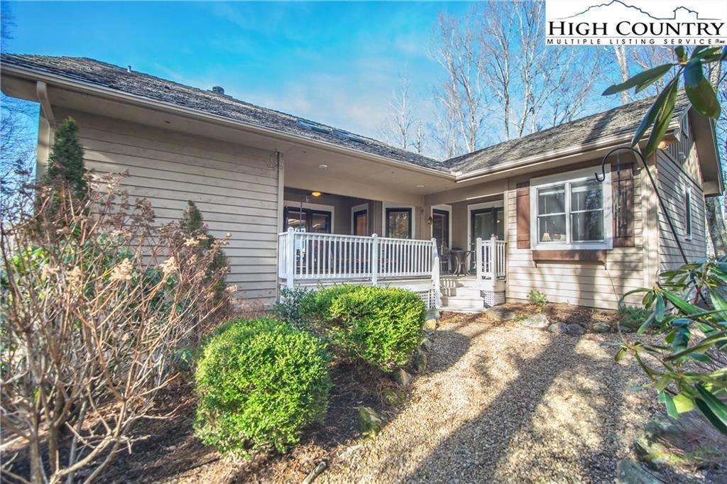 Image number 10 for the current listing