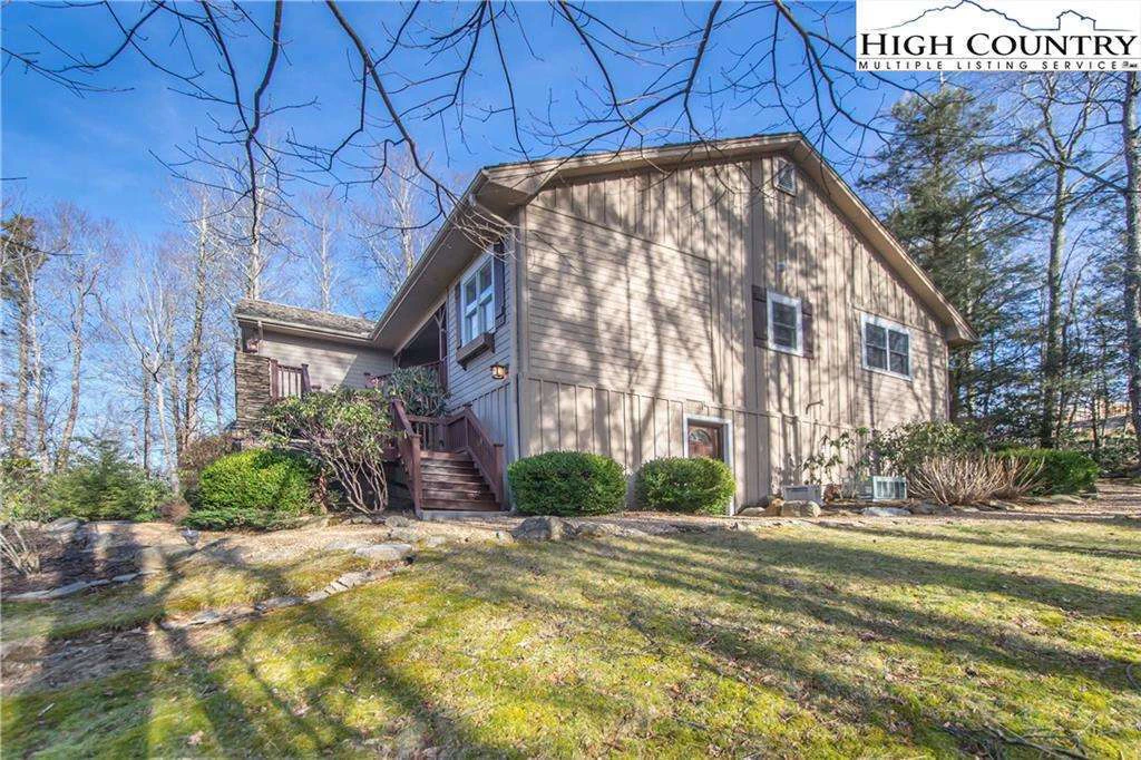 Image number 12 for the current listing