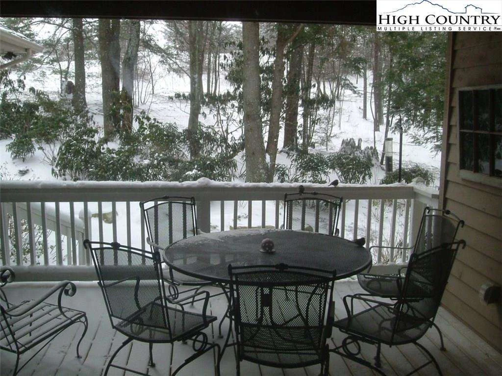 Image number 19 for the current listing