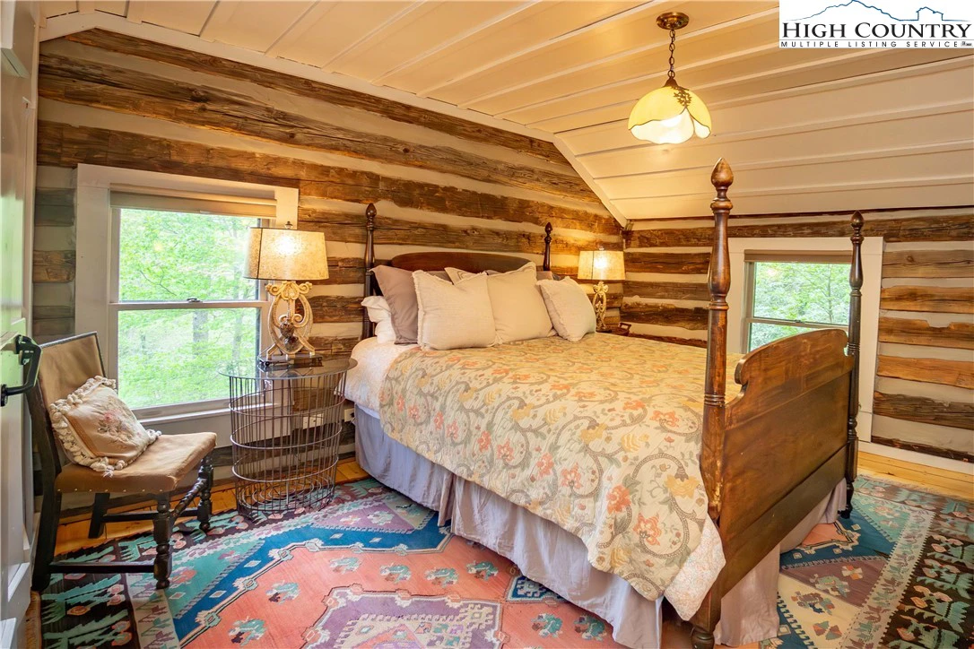 Image number 8 for the current listing