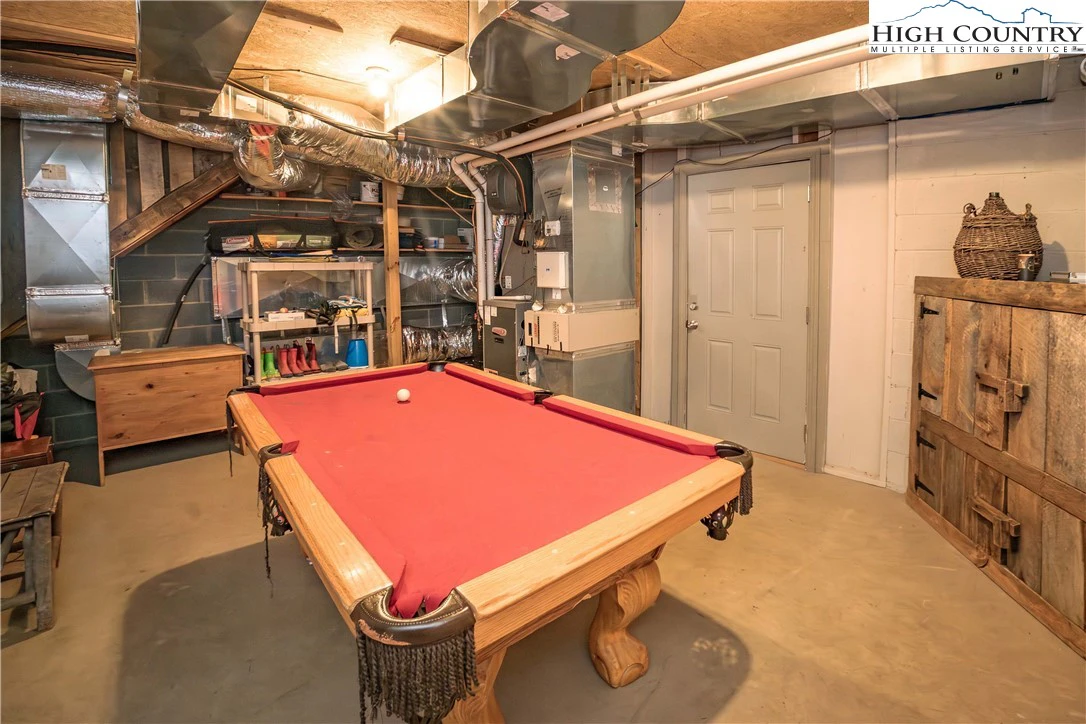 Image number 19 for the current listing