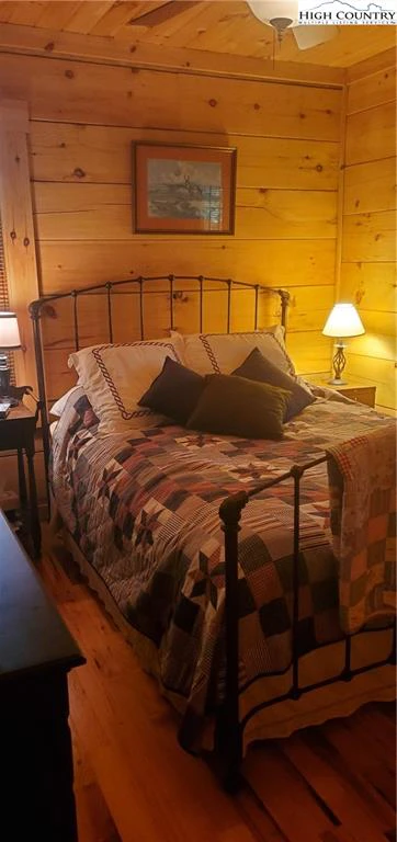 Image number 6 for the current listing