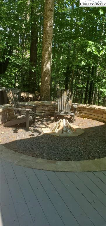 Image number 9 for the current listing