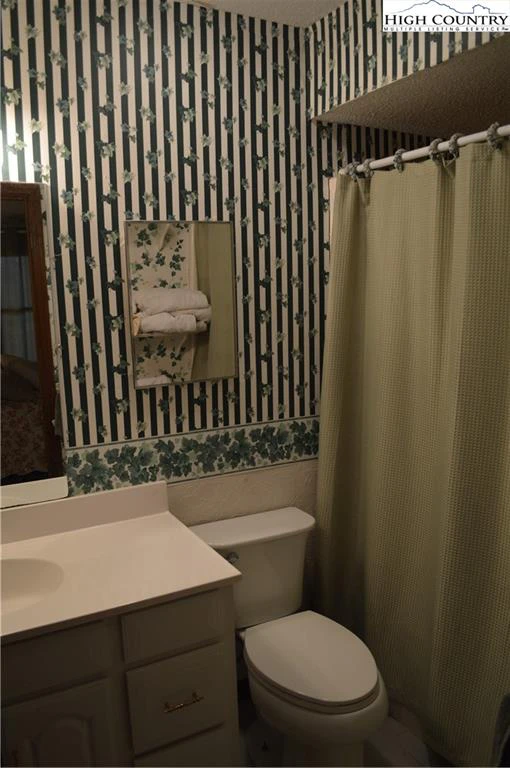 Image number 8 for the current listing