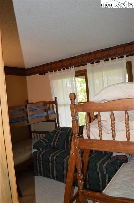 Image number 5 for the current listing