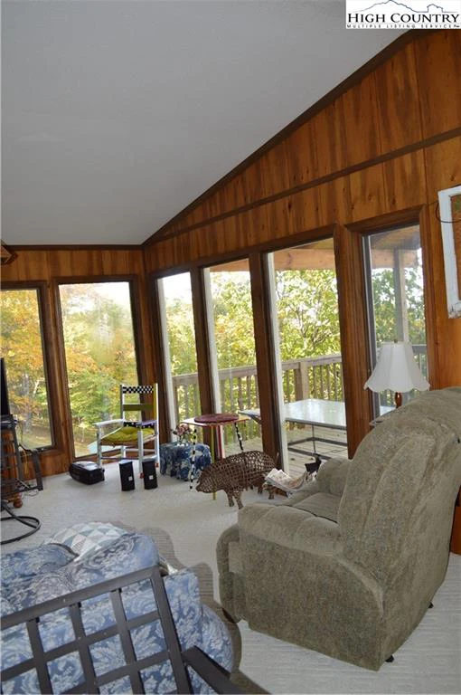 Image number 3 for the current listing