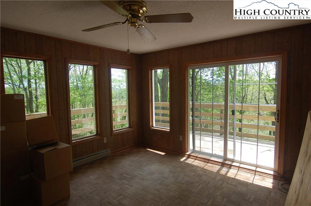 Image number 5 for the current listing