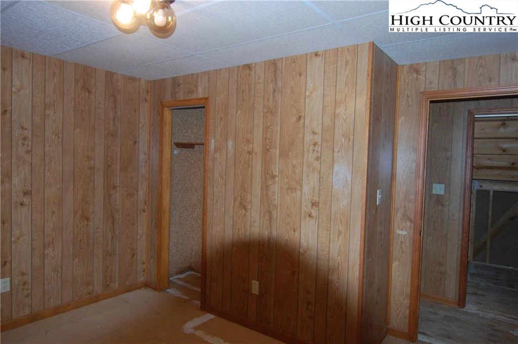 Image number 7 for the current listing