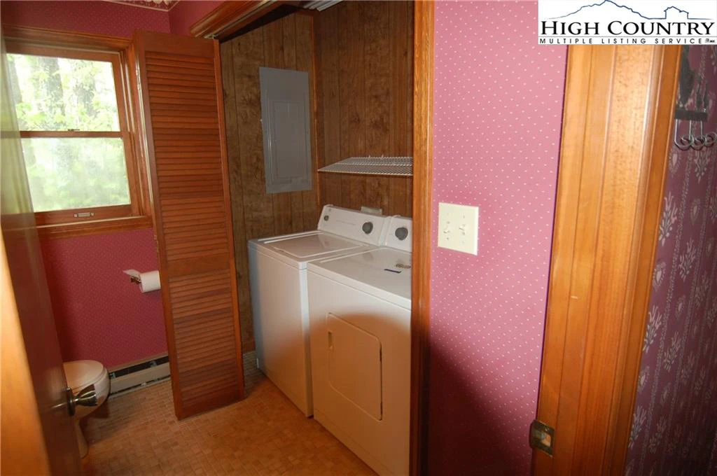 Image number 8 for the current listing