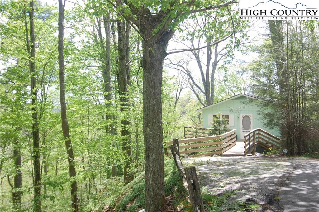 Image number 9 for the current listing