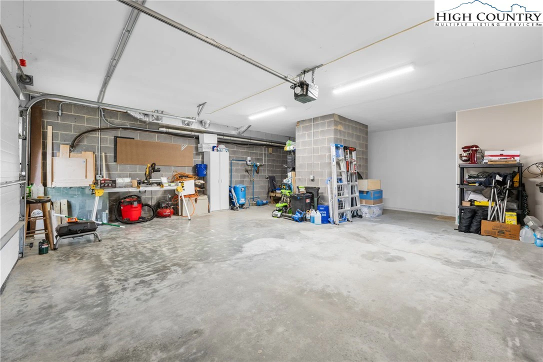 Image number 9 for the current listing