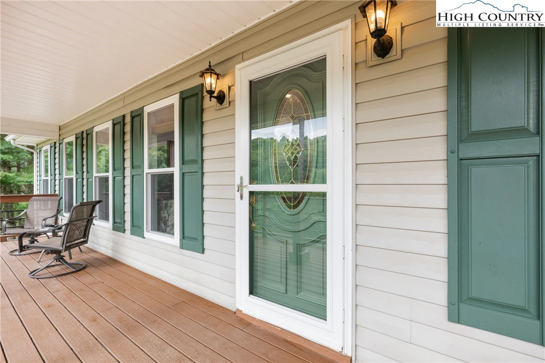 Image number 12 for the current listing