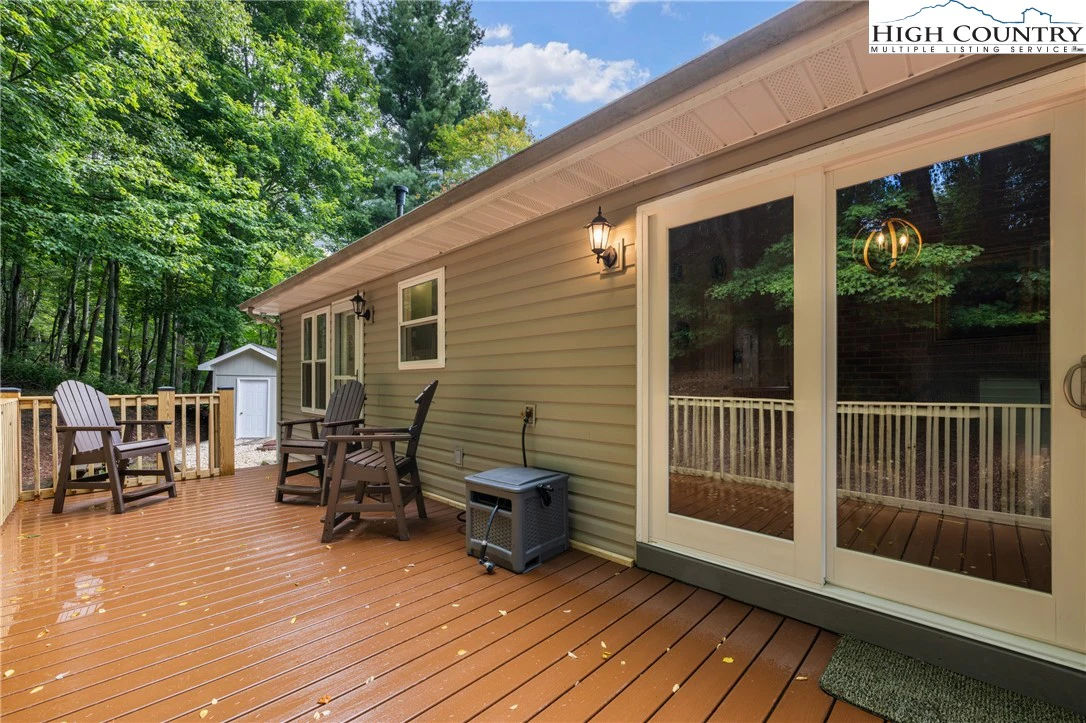 Image number 16 for the current listing