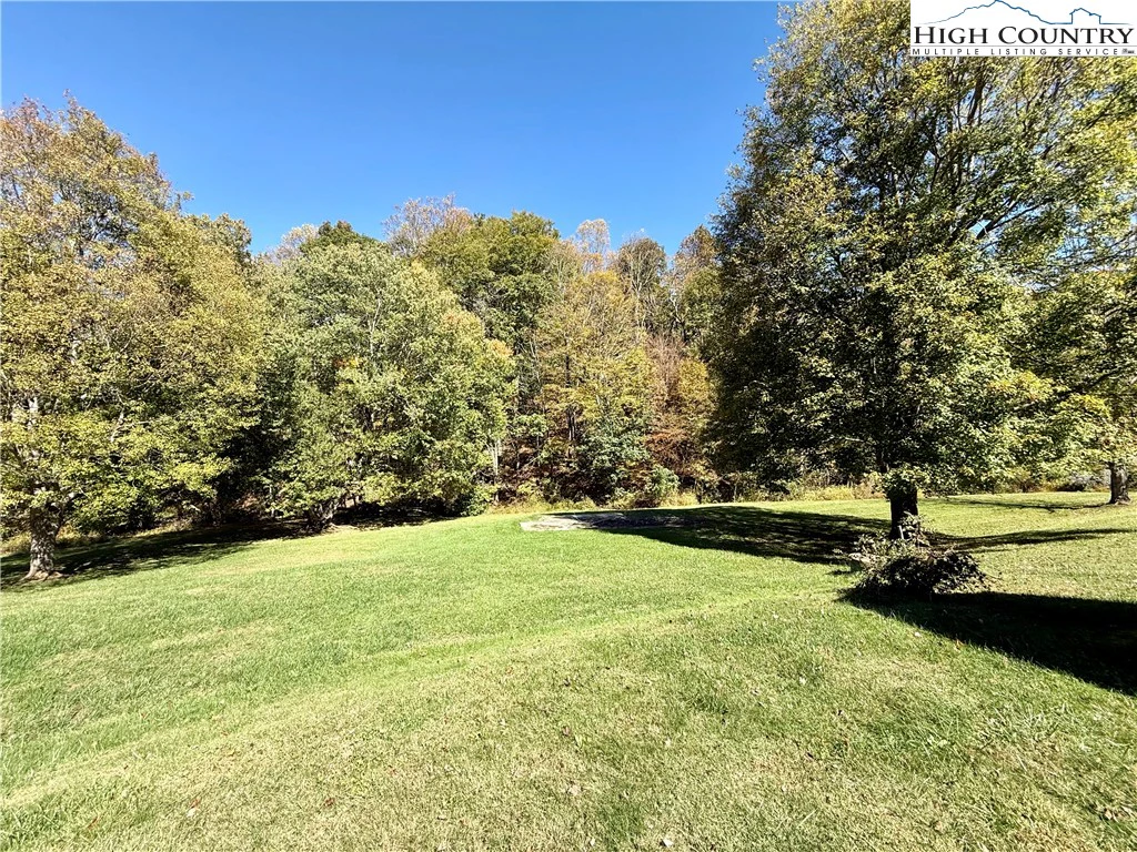 Image number 16 for the current listing