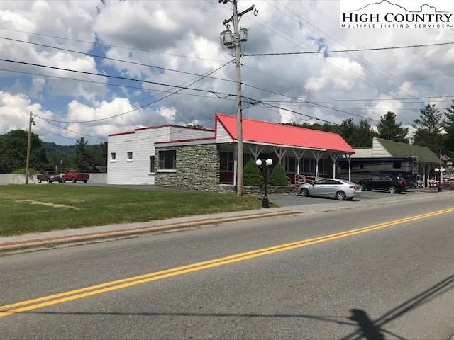 Image number 1 for the current listing