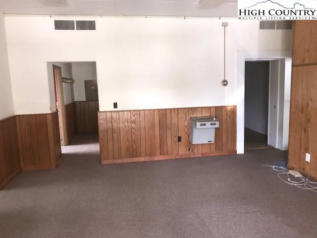Image number 5 for the current listing