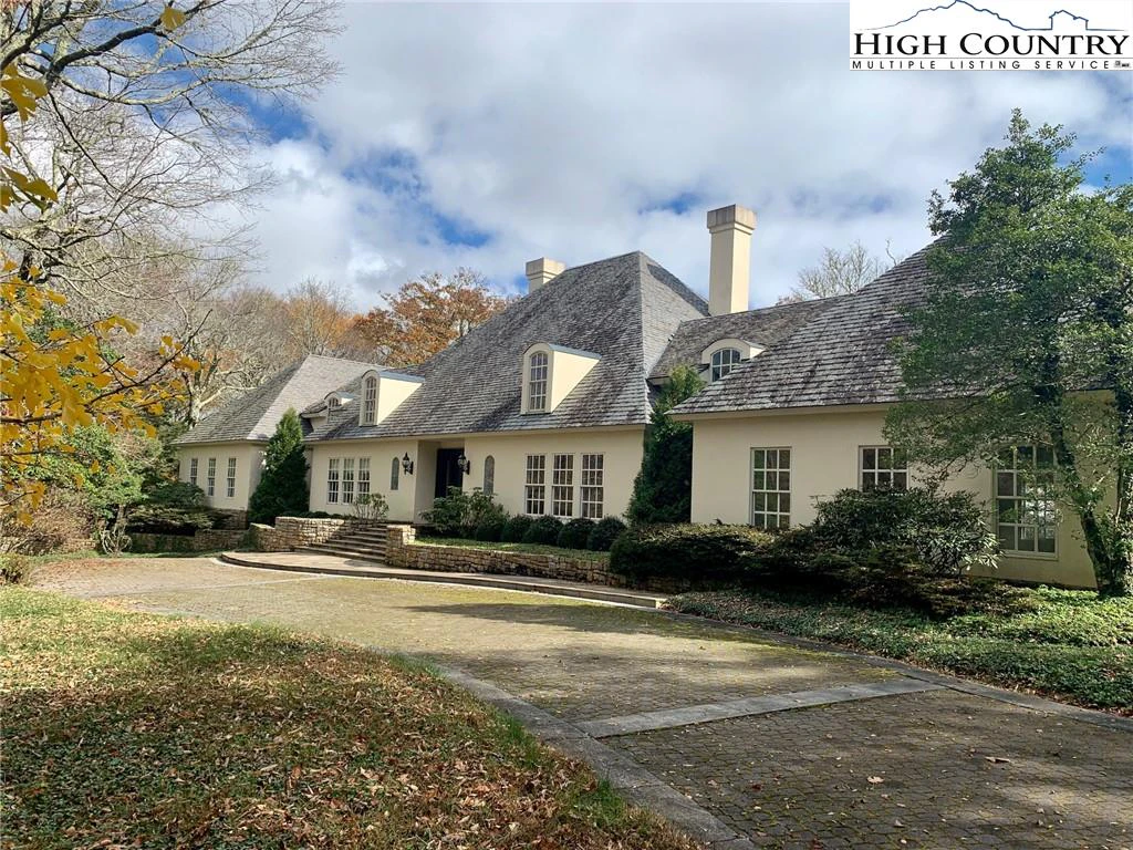 Image number 1 for the current listing