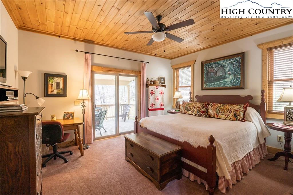Image number 18 for the current listing