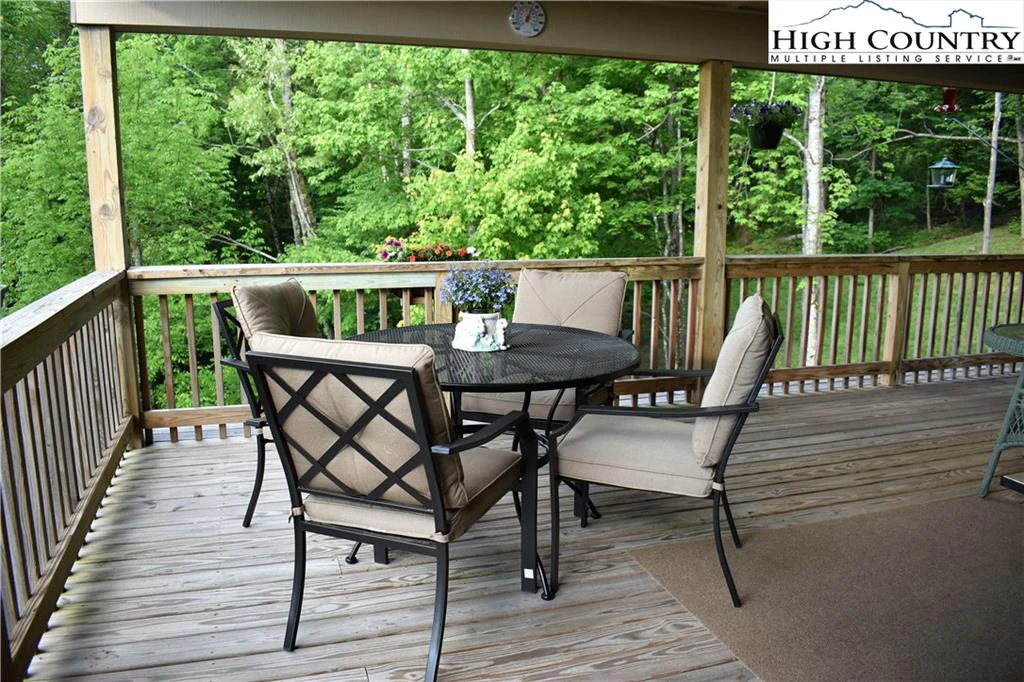 Image number 15 for the current listing