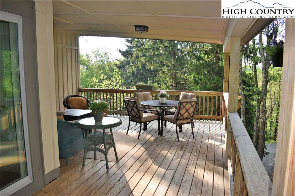 Image number 16 for the current listing
