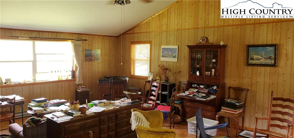 Image number 10 for the current listing