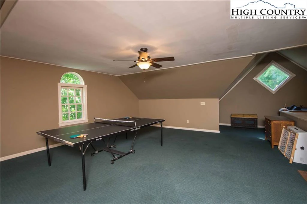 Image number 15 for the current listing