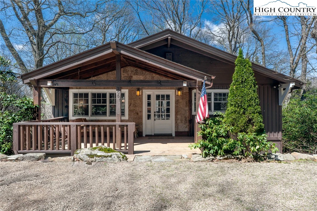 Image number 1 for the current listing