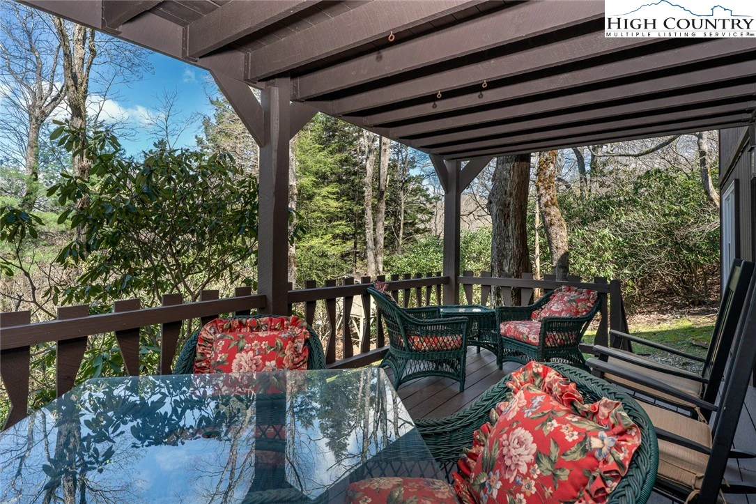 Image number 10 for the current listing