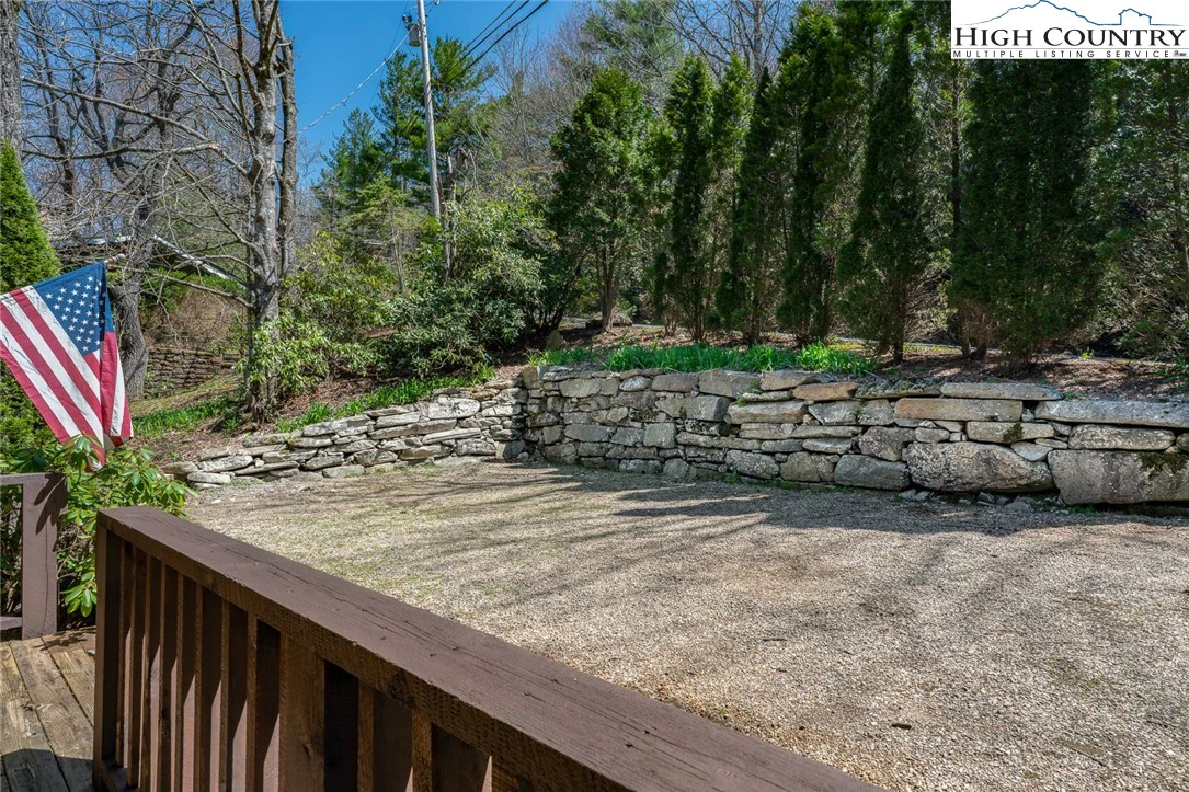 Image number 20 for the current listing