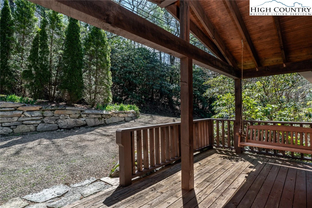 Image number 19 for the current listing