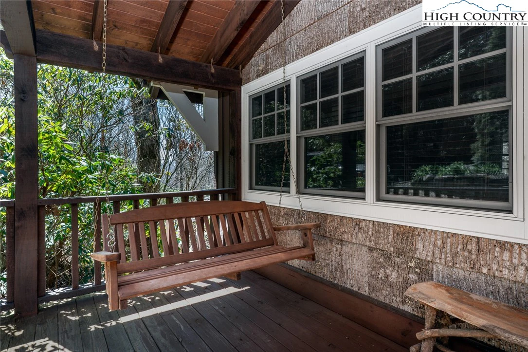 Image number 18 for the current listing