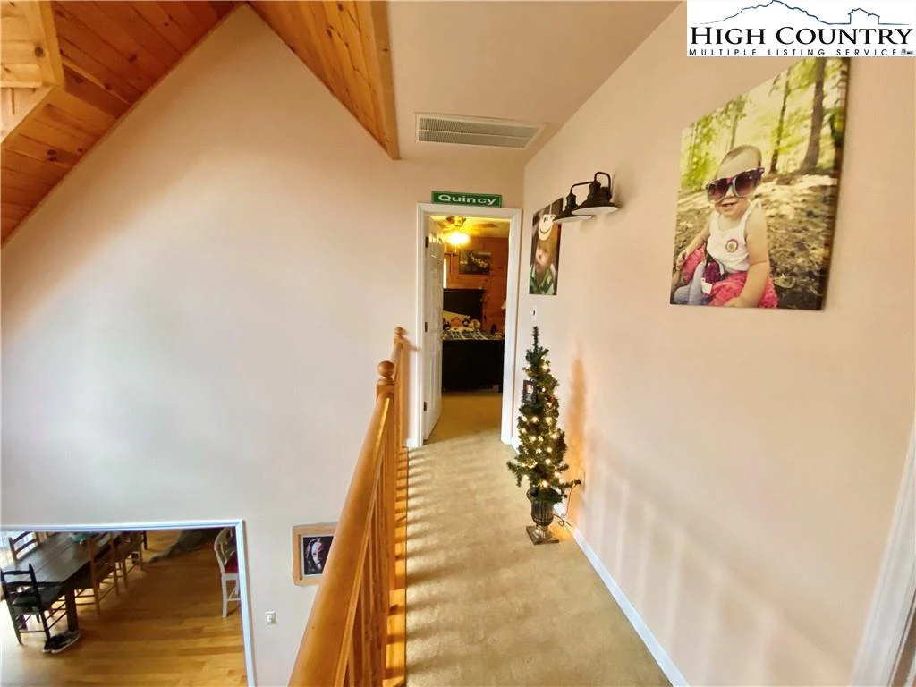 Image number 2 for the current listing