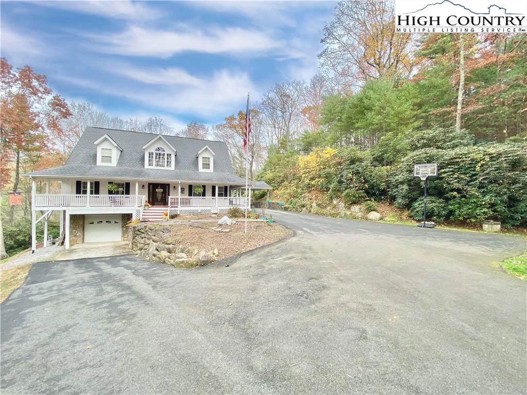 Image number 31 for the current listing