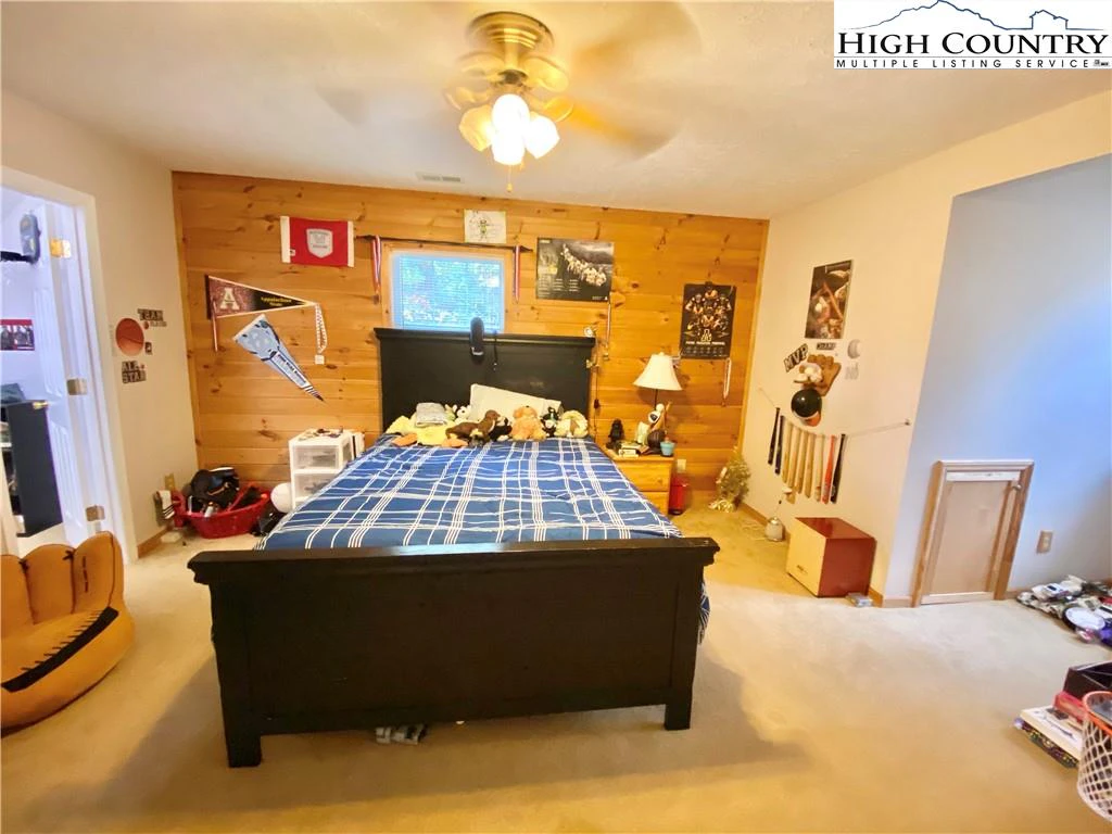 Image number 16 for the current listing