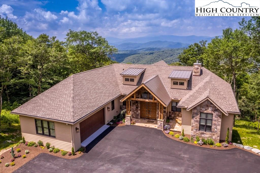 Image number 1 for the current listing
