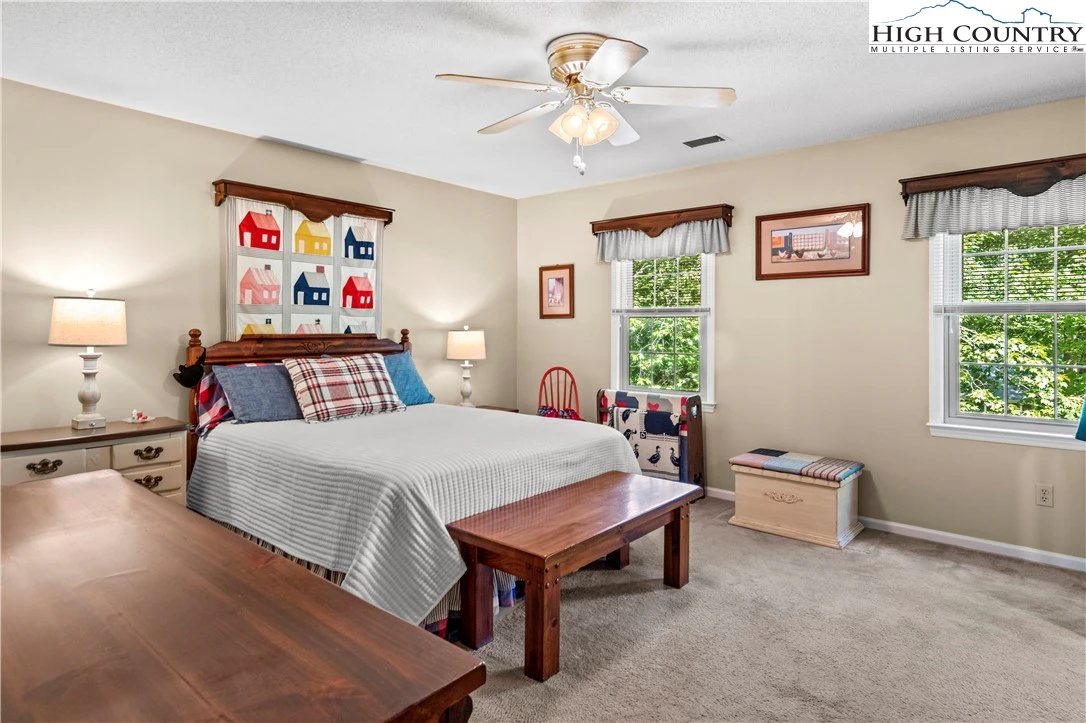 Image number 7 for the current listing
