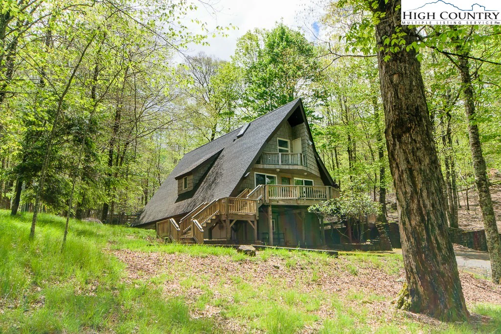 Image number 19 for the current listing
