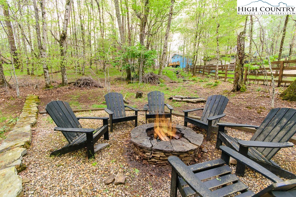 Image number 15 for the current listing